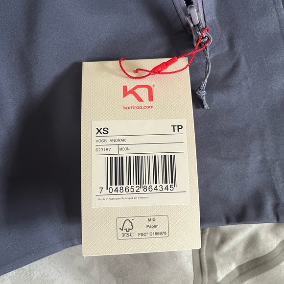 Kari Traa Anorak Rain Jacket - Picture 2 of 2